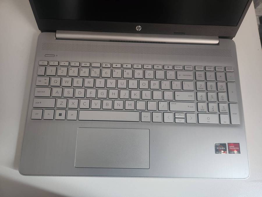 HP 15s-eq2015ni Laptop Ryzen 7 5700U 8GB RAM 512GB SSD