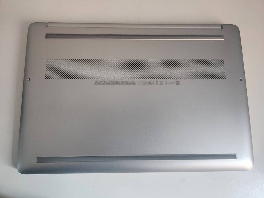 HP 15s-eq2015ni Laptop Ryzen 7 5700U 8GB RAM 512GB SSD