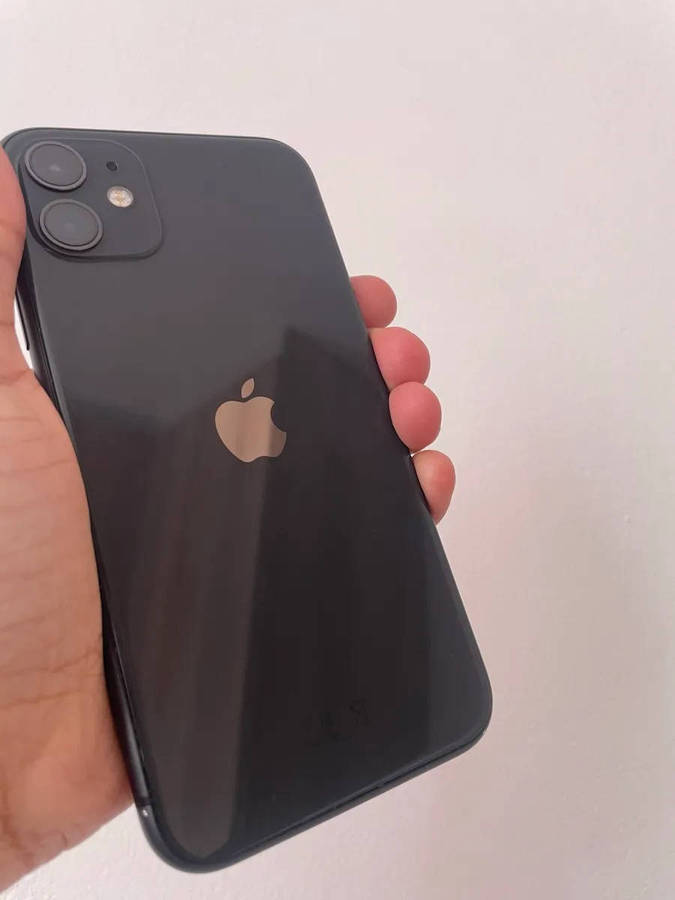 iPhone 11 128GB Black - 72% Battery health