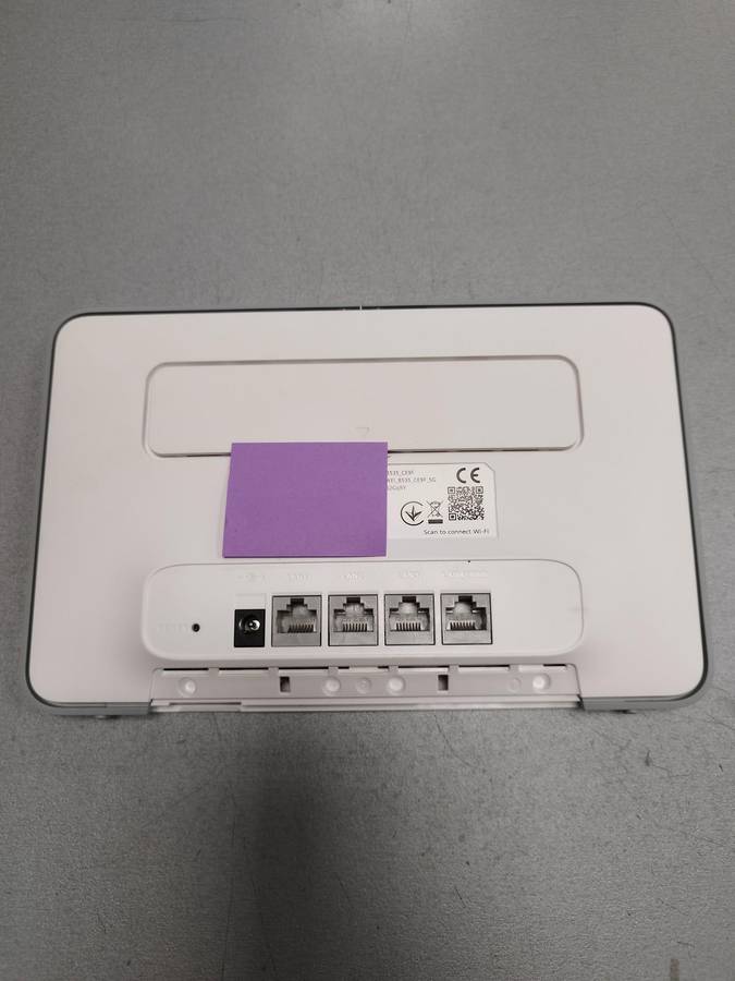 HUAWEI 4G CPE 3 LTE Wi-Fi Router - Accepts SIM Card