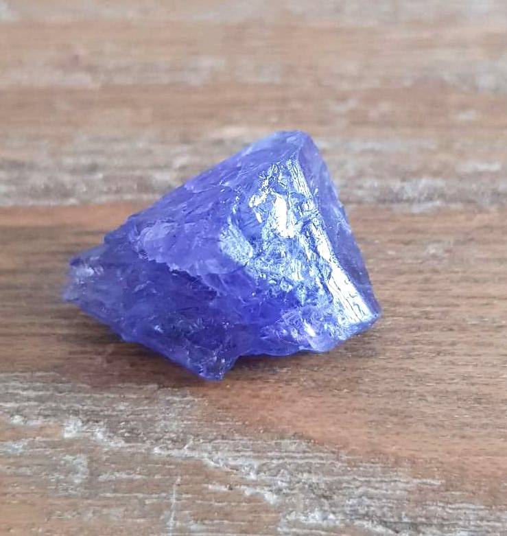 TANZANITE 15.97Cts. NATURAL VIOLET BLUE  ROUGH