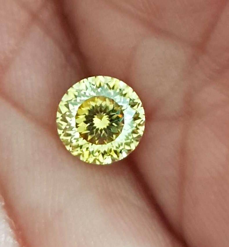 Lemon Moissanite 1Ct  **100 Facetted Cut** VVSI  ROUND **GRA Certified **BRILLIANT CUT
