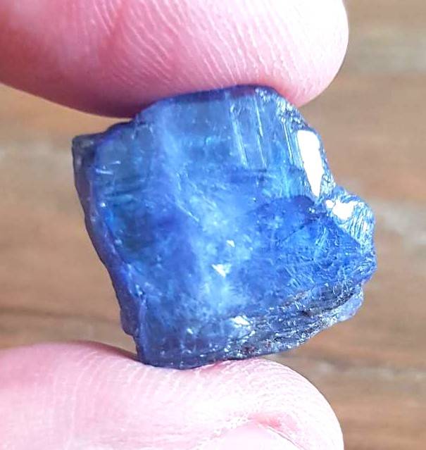 TANZANITE 43.64Cts. NATURAL VIOLET BLUE  ROUGH