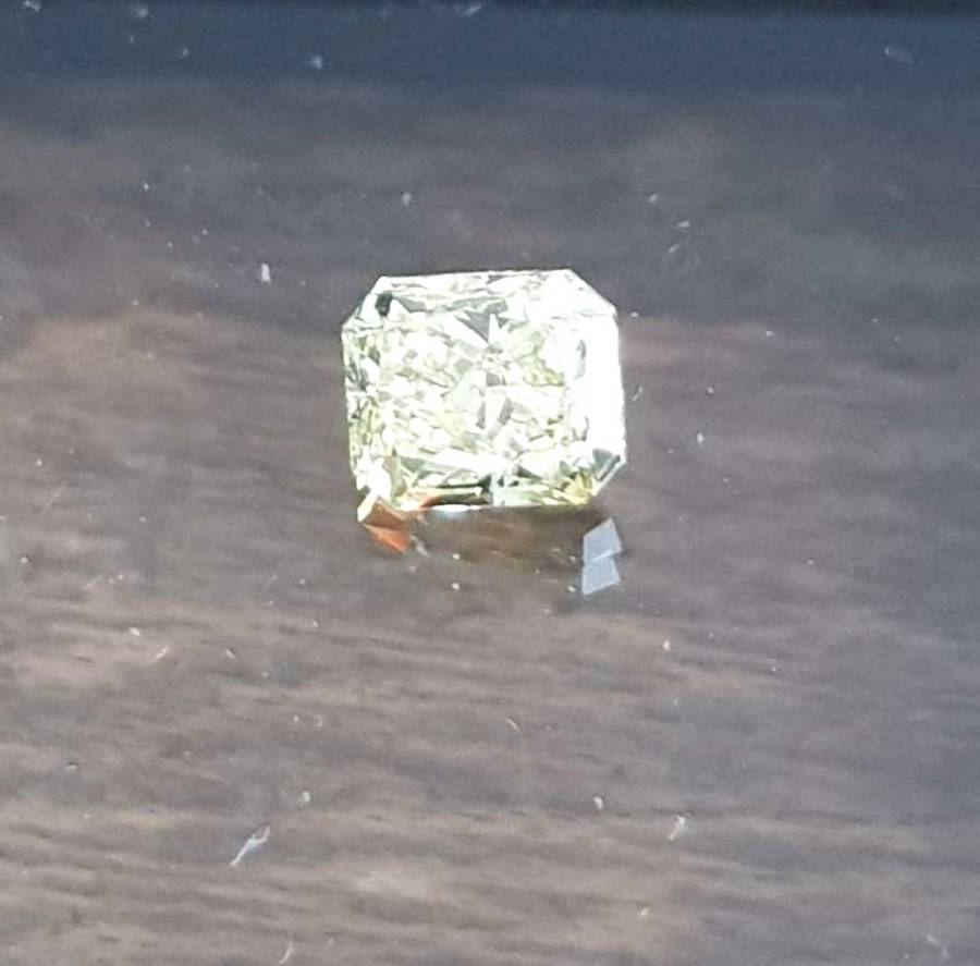 0.41cts Diamond Radiant Cut K/VVS2 **Certified**Fancy Yellow