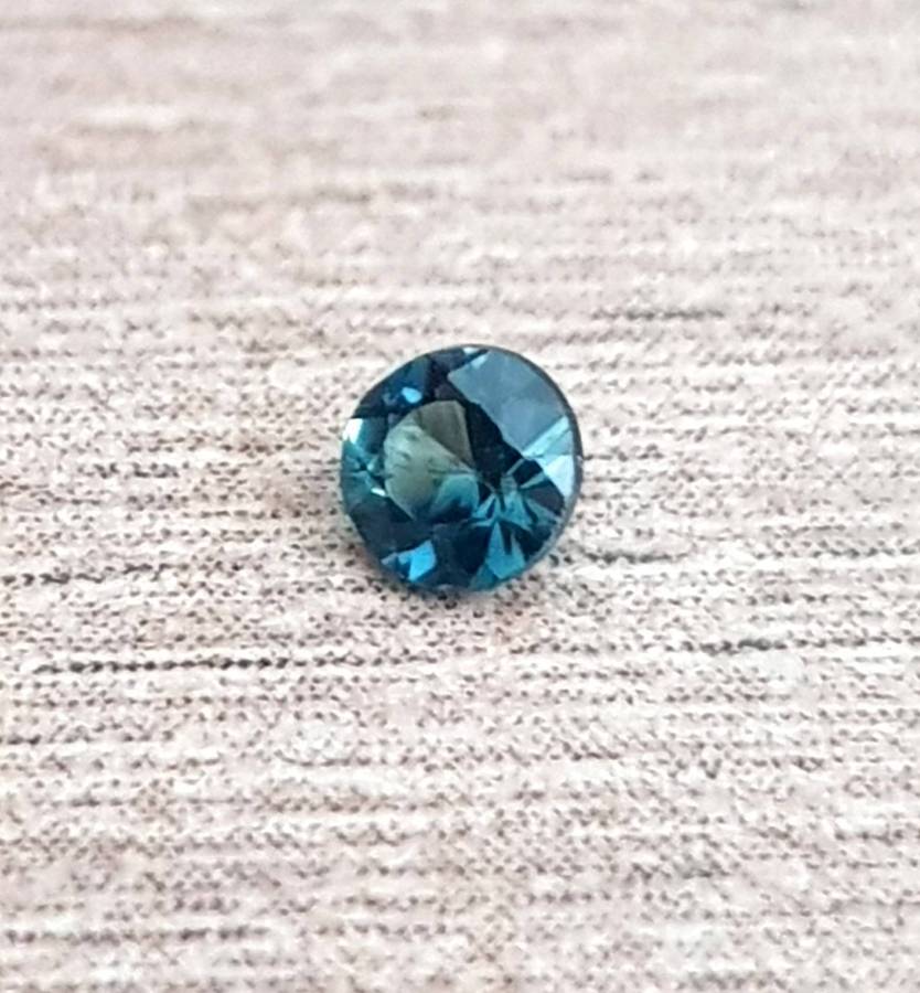 0.11ct Brilliant Blue Green Sapphire VS Round  - Heated Australia Gemstone