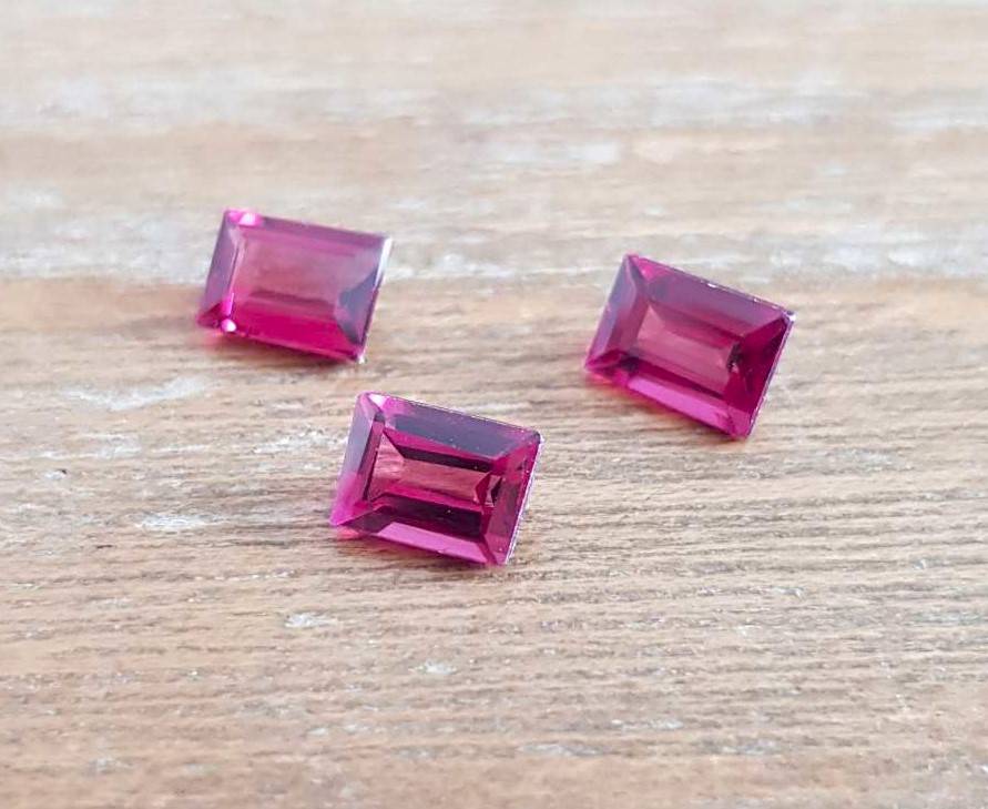 1.10ct Rhodolite Garnet Cherry Pink Color & Full Fire Natural Gem