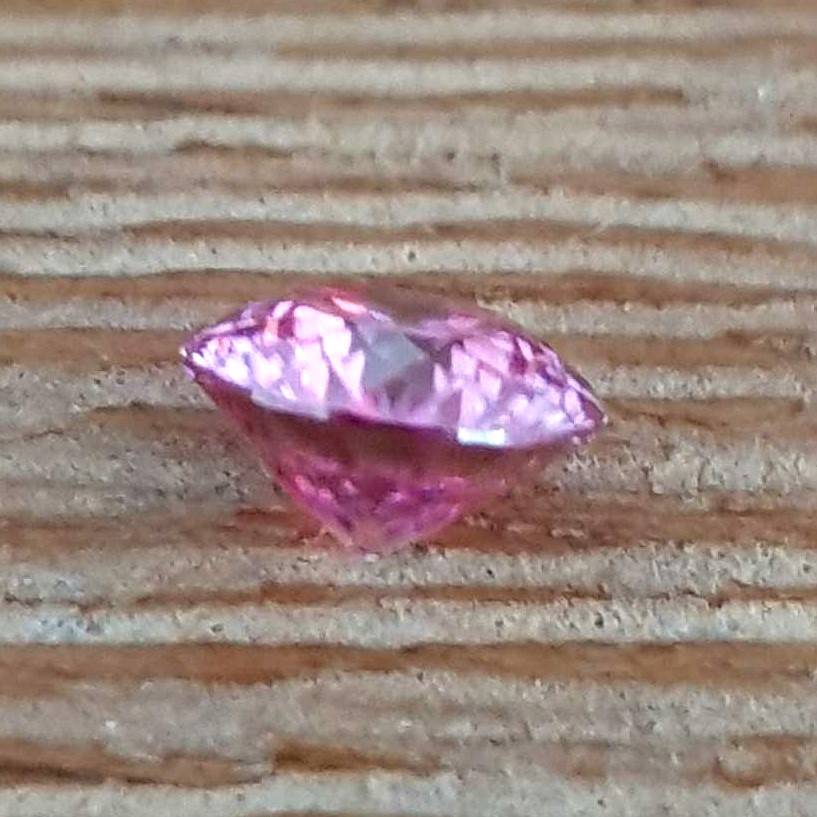 Pink Moissanite 1Ct  **100 Facetted Cut** VVSI  ROUND **GRA Certified **BRILLIANT CUT