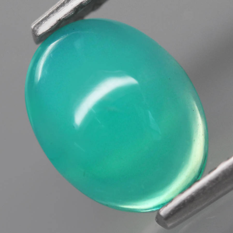 0.65Ct.  Opal Oval Cabochon Multi Colors Glittering Rainbow 3D! Ethiopian Natural