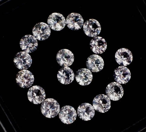 White Sapphire Round Diamond Cut 2.7 to 2.8 mm. Heated Only!  Ceylon 20Pcs/1.96Ct.