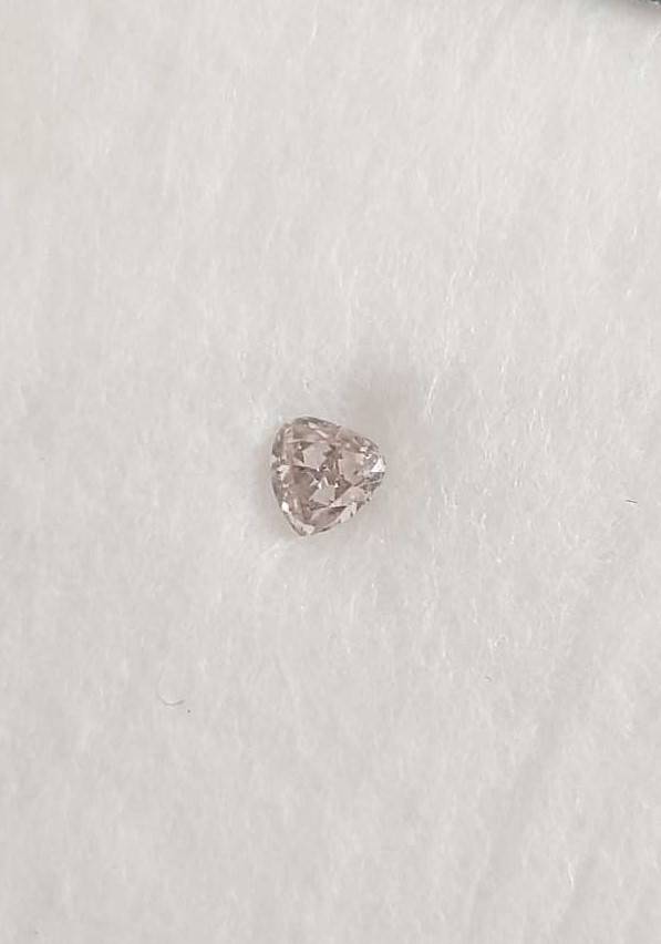 0.12cts Diamond Pear Cut VS2 Light Pink  **CERTIFIED**