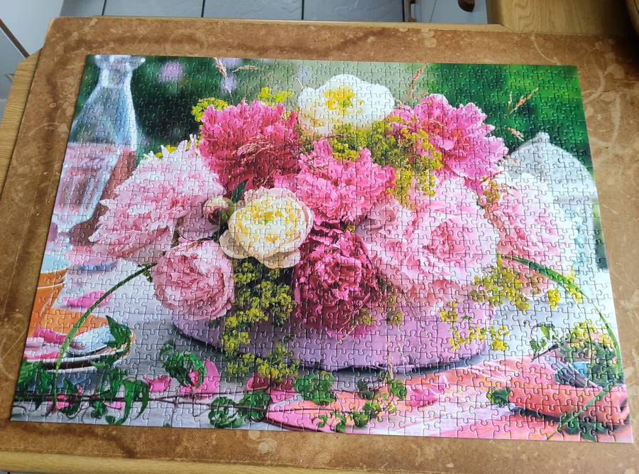 RAVENSBURGER PUZZLE STUNNING FLOWERS DESIGN