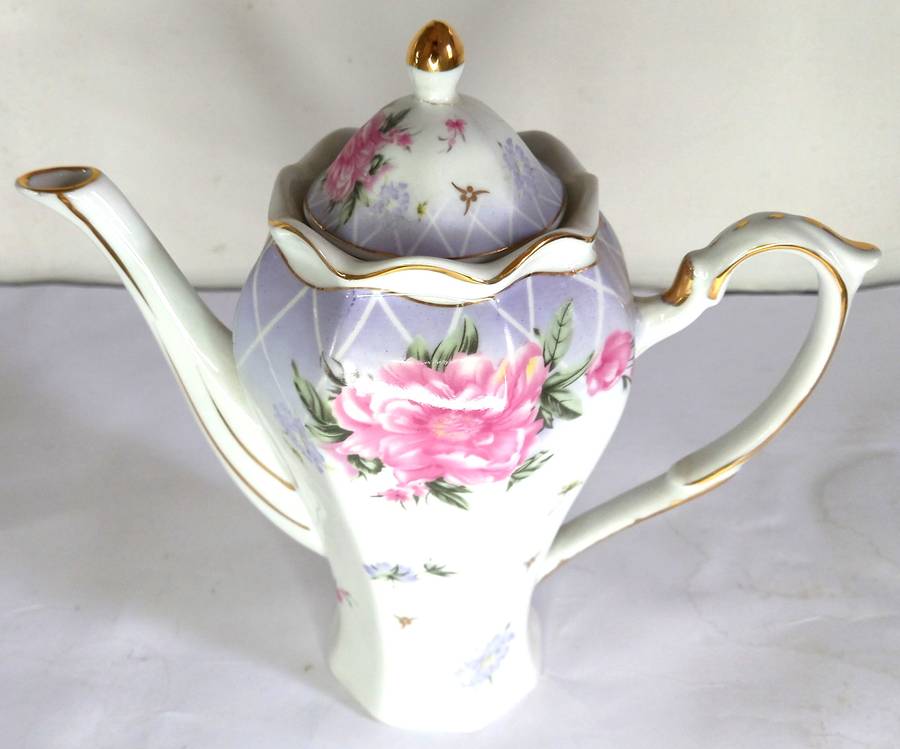 Royal Bavaria Demitasse Coffee Set (15 pcs)