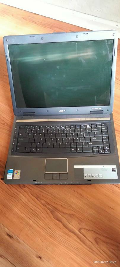 Late entry! Acer Travelmate 5720 15" laptop (read description)