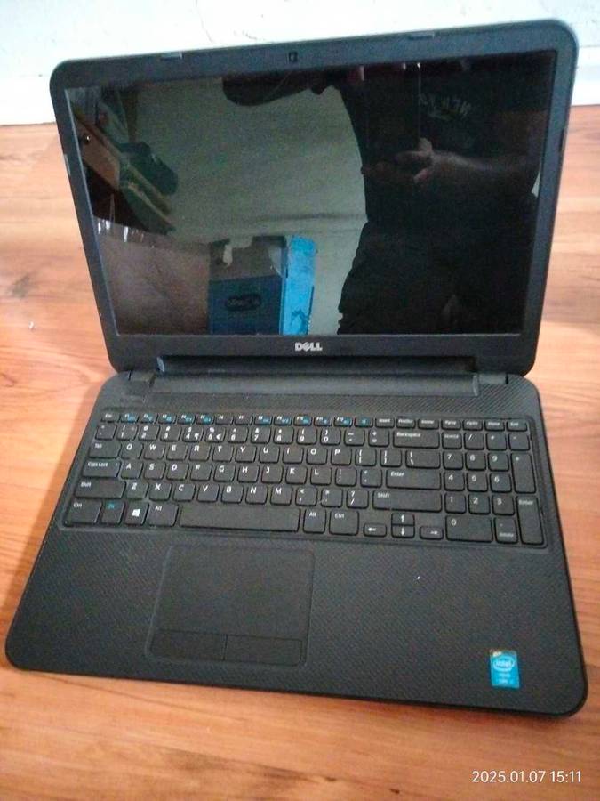 Late entry! 2 x laptops for parts (read description)