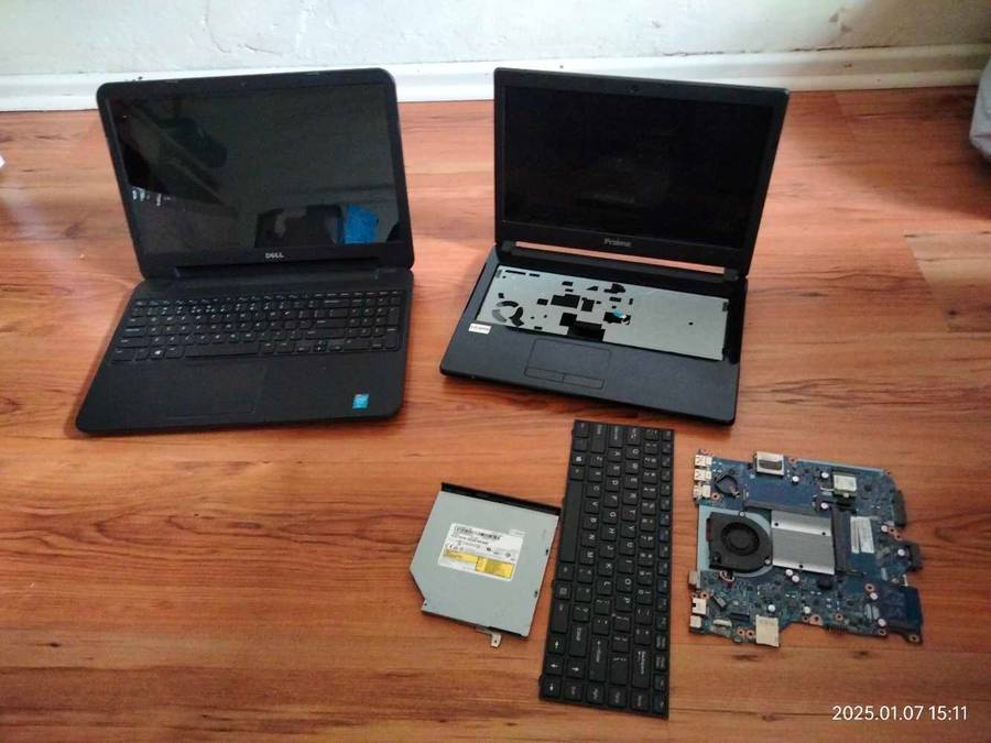Late entry! 2 x laptops for parts (read description)