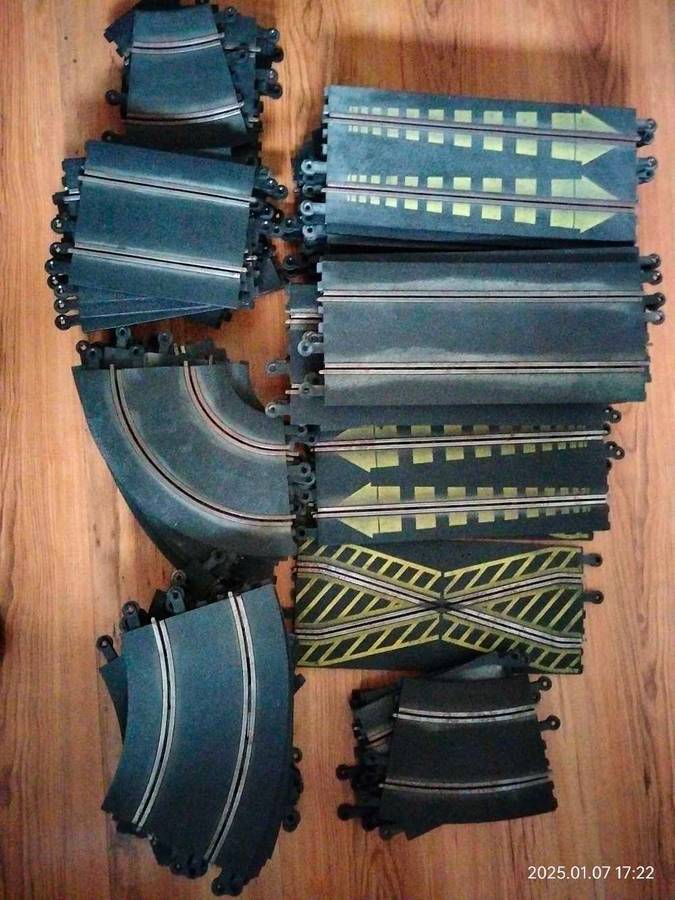 Late entry! For the slot car fans - huge lot of Original Scalextric 1:32 track