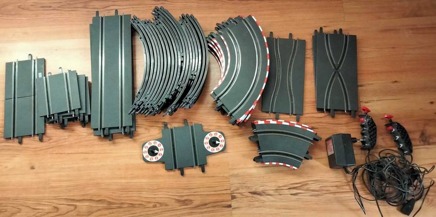 For the slot car fan! Carerra Go! 1:43 slot car track parts