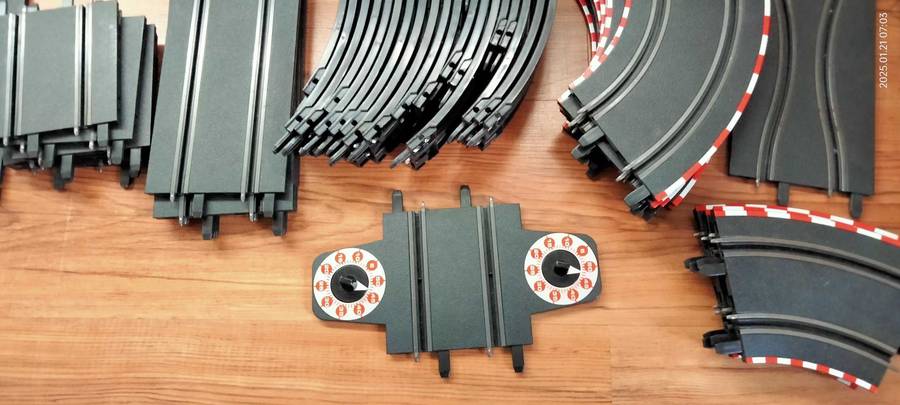 For the slot car fan! Carerra Go! 1:43 slot car track parts