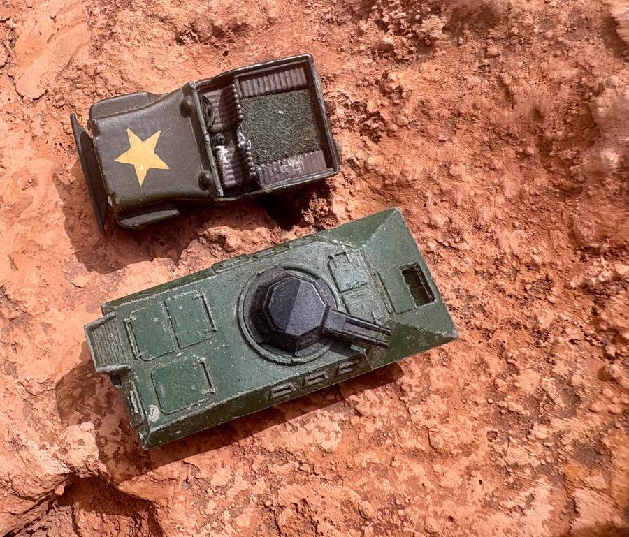 Vintage army matchbox jeep and corgi junior commander v100 diecast pair 1976 Lesney