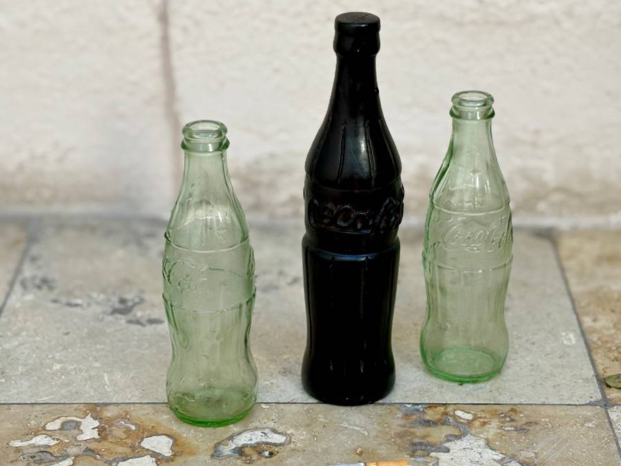 vintage ebony wood coke bottle sculpture with pair of coke glass pre deposit Coke 250 mm
