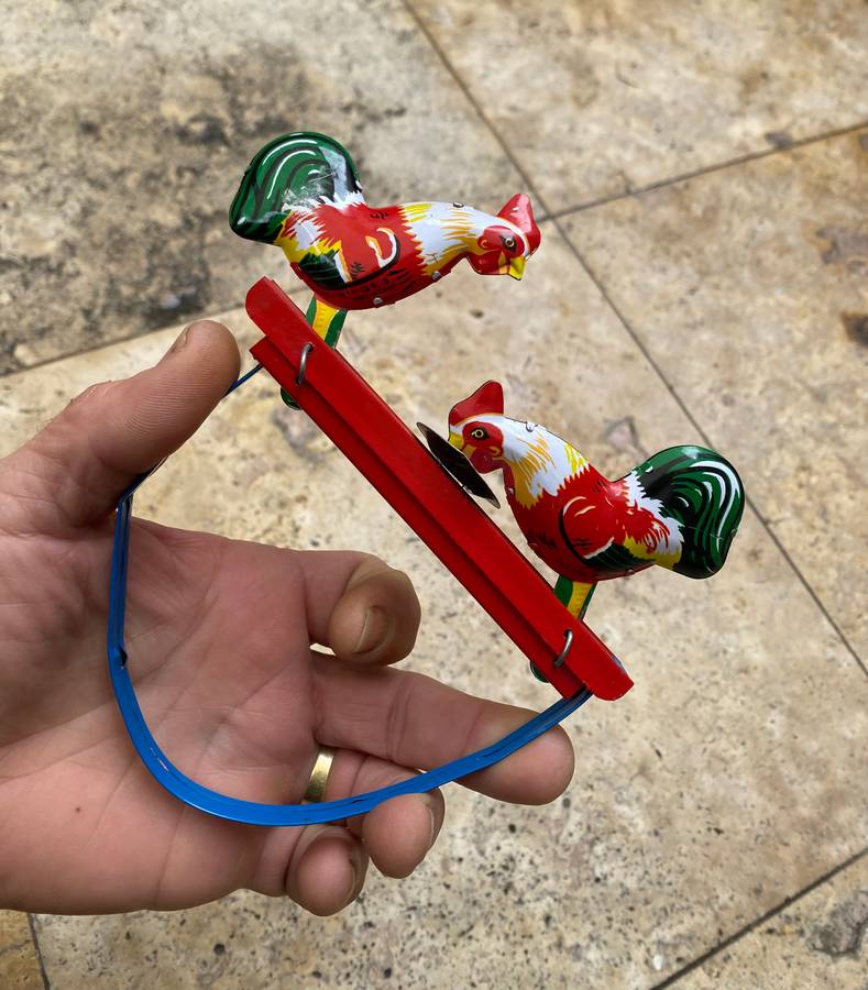 Vintage chicken feed tin toy cock hen rooster squeeze mechanical