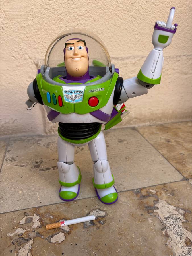 TOY STORY BUZZ LIGHTYEAR Vintage Figure space ranger talking figure 30cm