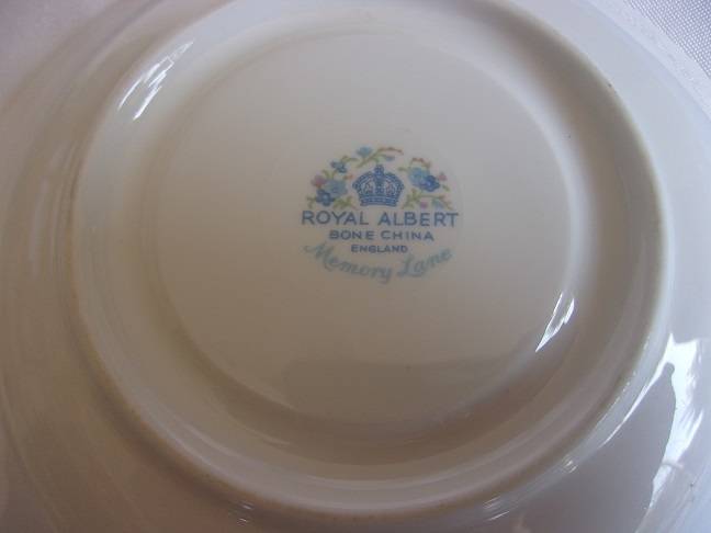Vintage Royal Albert "Memory Lane" tea trio