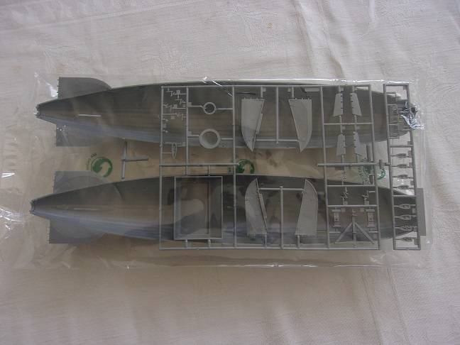 Revell 1:720 Luftschiff LZ 130 Graf Zeppelin 11 model plane kit - 04823