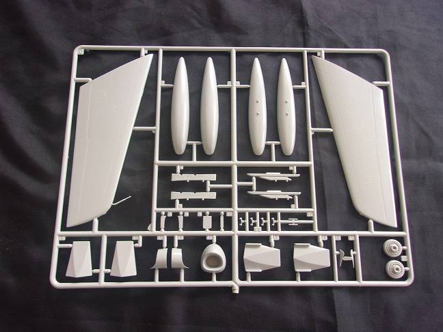 Italeri 1:48 scale F-86 E Sabre model plane kit - No 2636