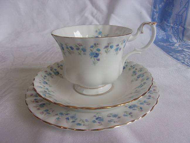 Vintage Royal Albert "Memory Lane" tea trio