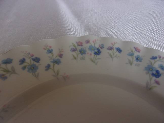 Vintage Royal Albert "Memory Lane" tea trio