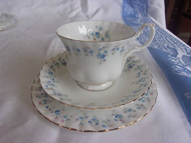 Vintage Royal Albert "Memory Lane" tea trio