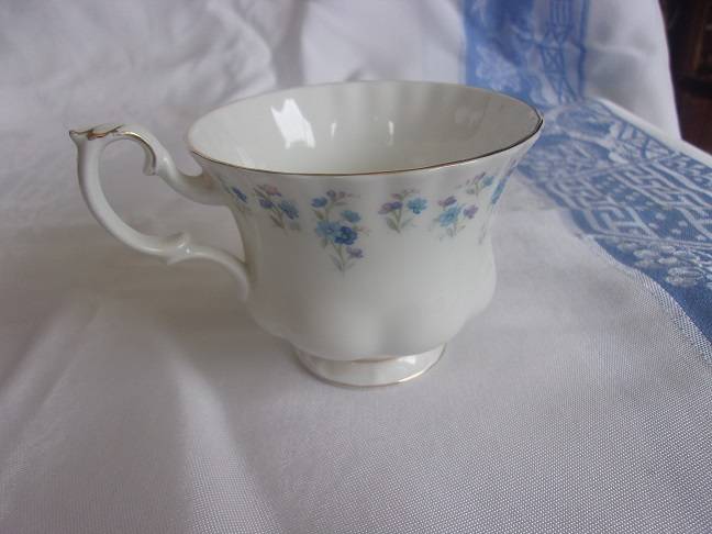 Vintage Royal Albert "Memory Lane" tea trio