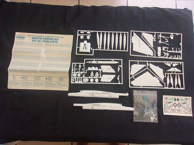 Italeri 1:72 scale Mustang Fighter & Airfix Vigilante model plane kits for 1 bid