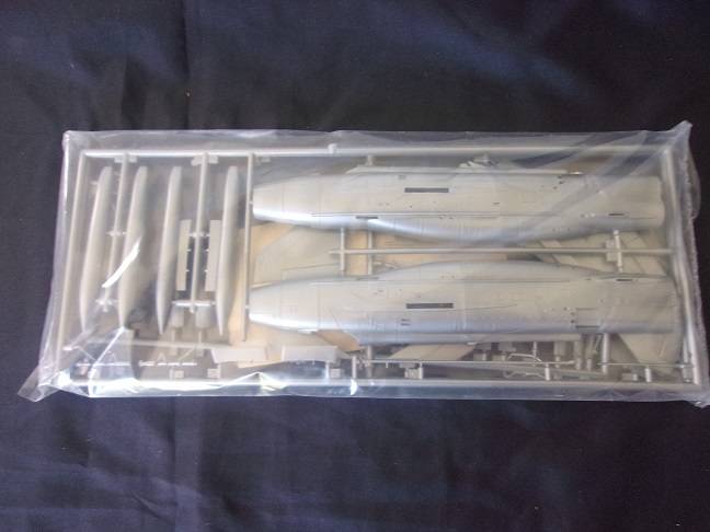 Hasegawa 1:72 scale BAC E.E. Lightning & Delta Dart model plane kits for 1 bid