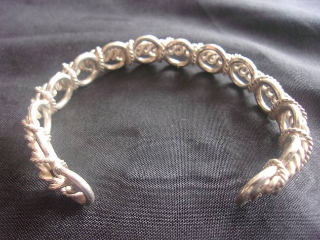 Vintage Sterling silver bracelet & 2 pairs earrings fir 1 bid - 36.3g