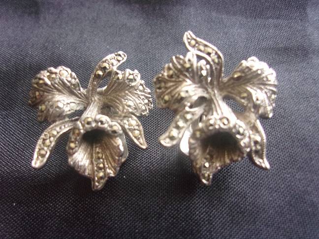 Vintage Sterling silver bracelet & 2 pairs earrings fir 1 bid - 36.3g