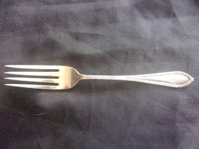 Lot of antique/ vintage Sterling silver cutlery items for 1 bid. - 87.7g