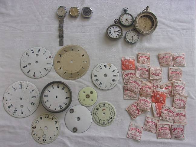 Lot of vintage watches and watch & clock parts for 1 bid