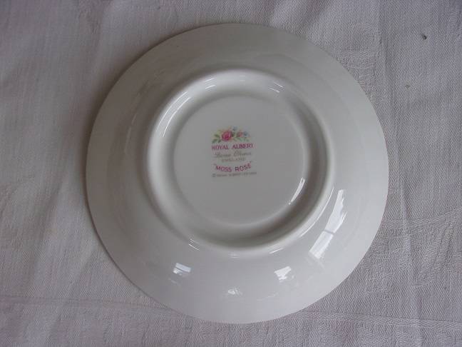Vintage 21 piece Royal Albert "Moss Rose"  tea set - good condition