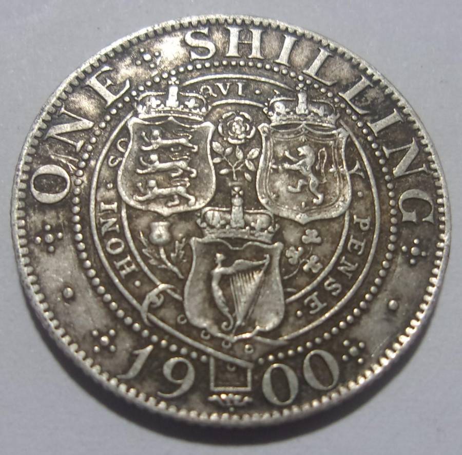1900 silver British One Shilling coin - nice coin