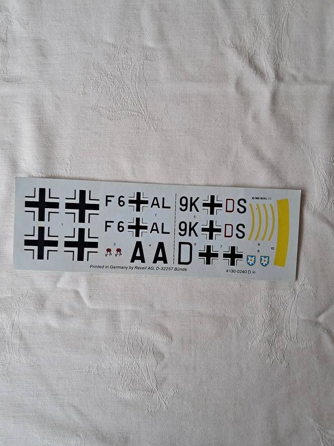 Revell 1:72 scale Junkers & Italeri JAS 39 A Gripen model plane kits for 1 bid