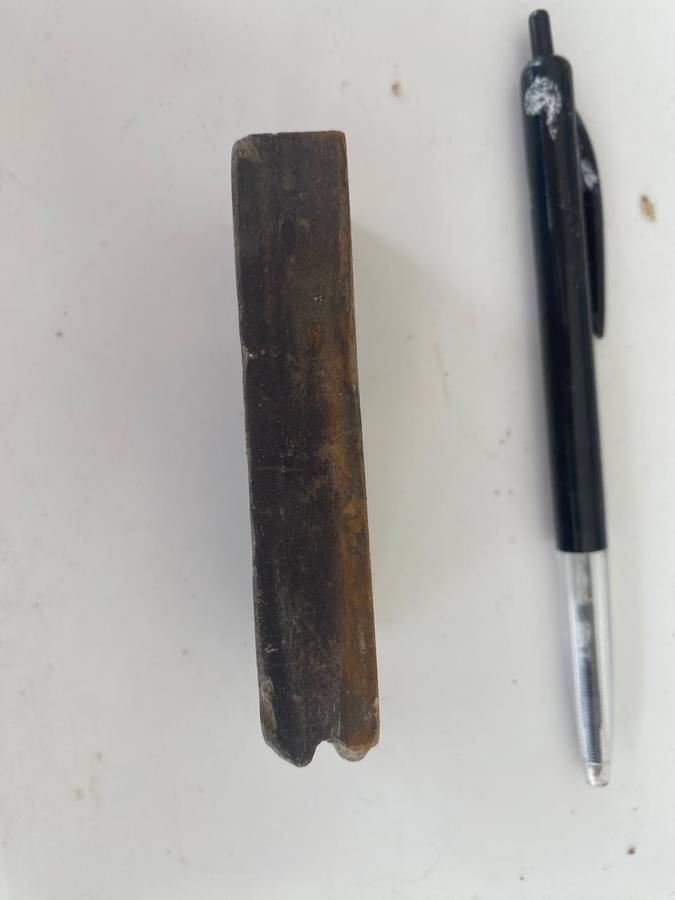 Small Natural Oilstone with Hard and Soft Sides. -(Black)