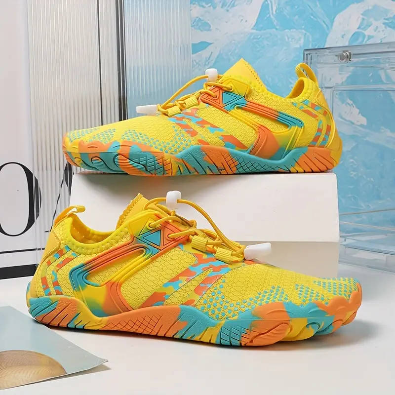 Lightweight barefoot feel Aqua Shoes  Chameleon Yellow Size 6