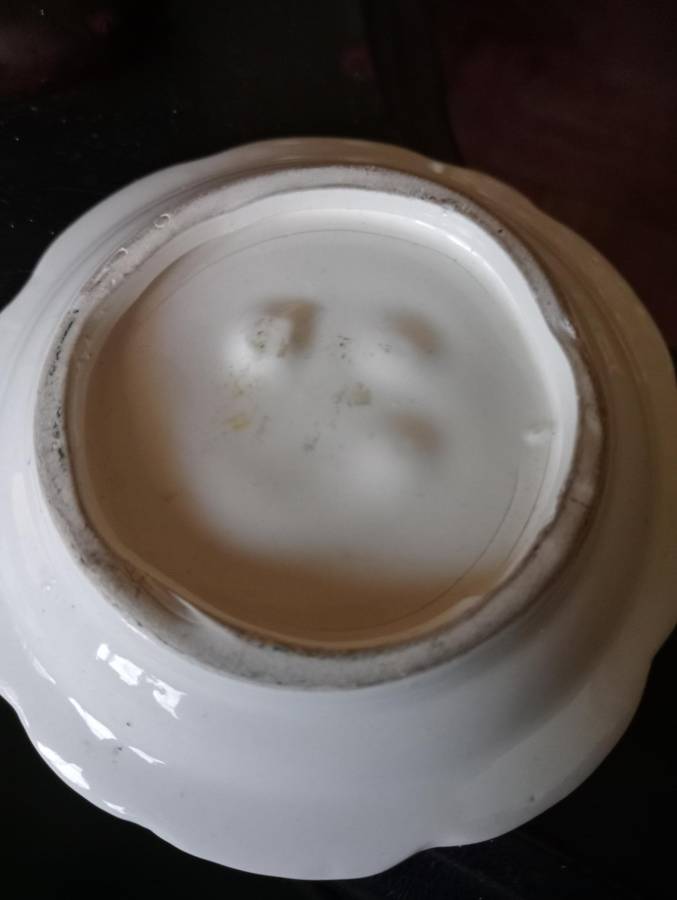 VINTAGE BLUE AND WHITE ASHTRAY