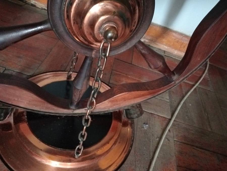 ANTIQUE  INTERESTING HANDMADE WOOD  WHEEL WITH COPPER TRIMMINGS AND COPPER  CHAINS STAND