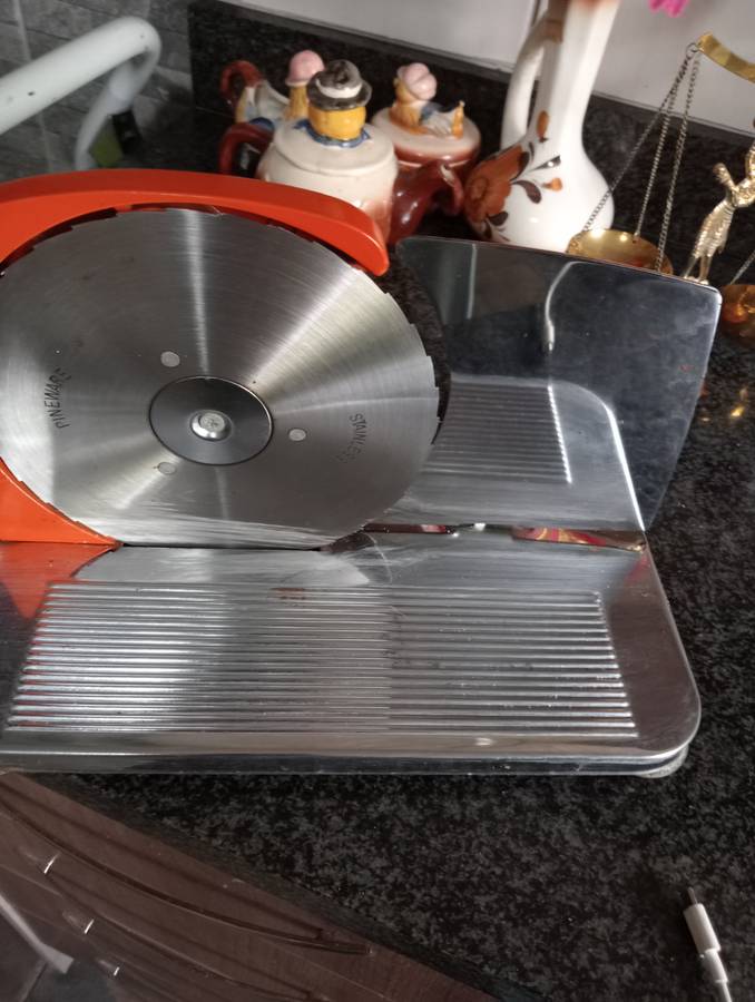VINTAGE PINEWARE BREADSLICER