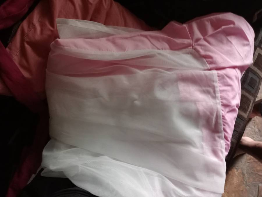 VINTAGE PINK SINGLE BED NIGHT FRILL