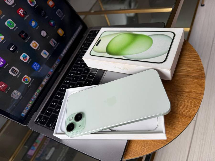 iPhone 15 Plus (128GB) Green * Excellent Pre-owned Condition * + Box & Extra accessories