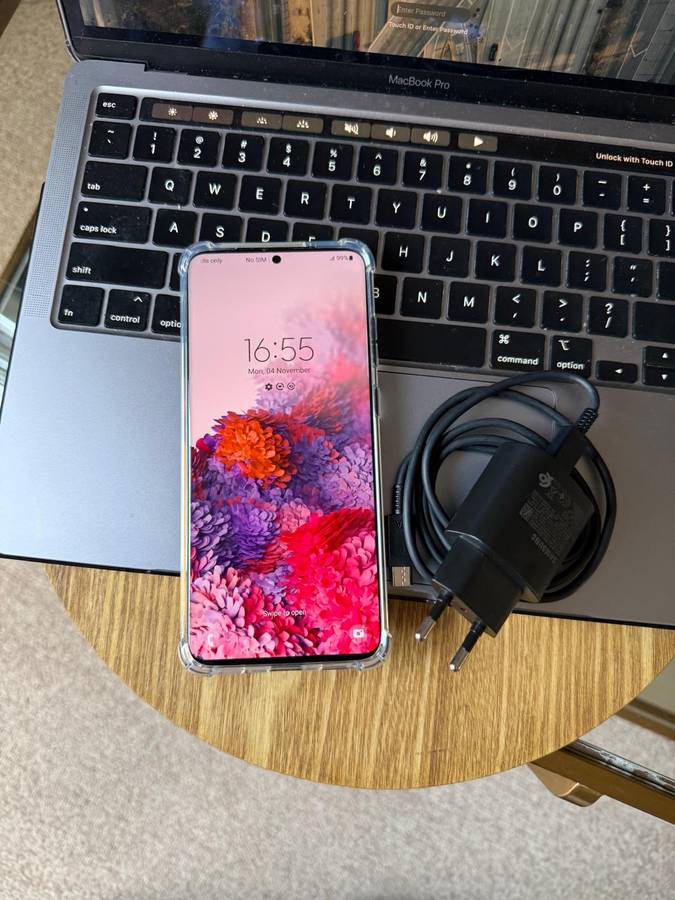 Samsung Galaxy S20 Plus (128GB) ,Excellent Refurbished Condition